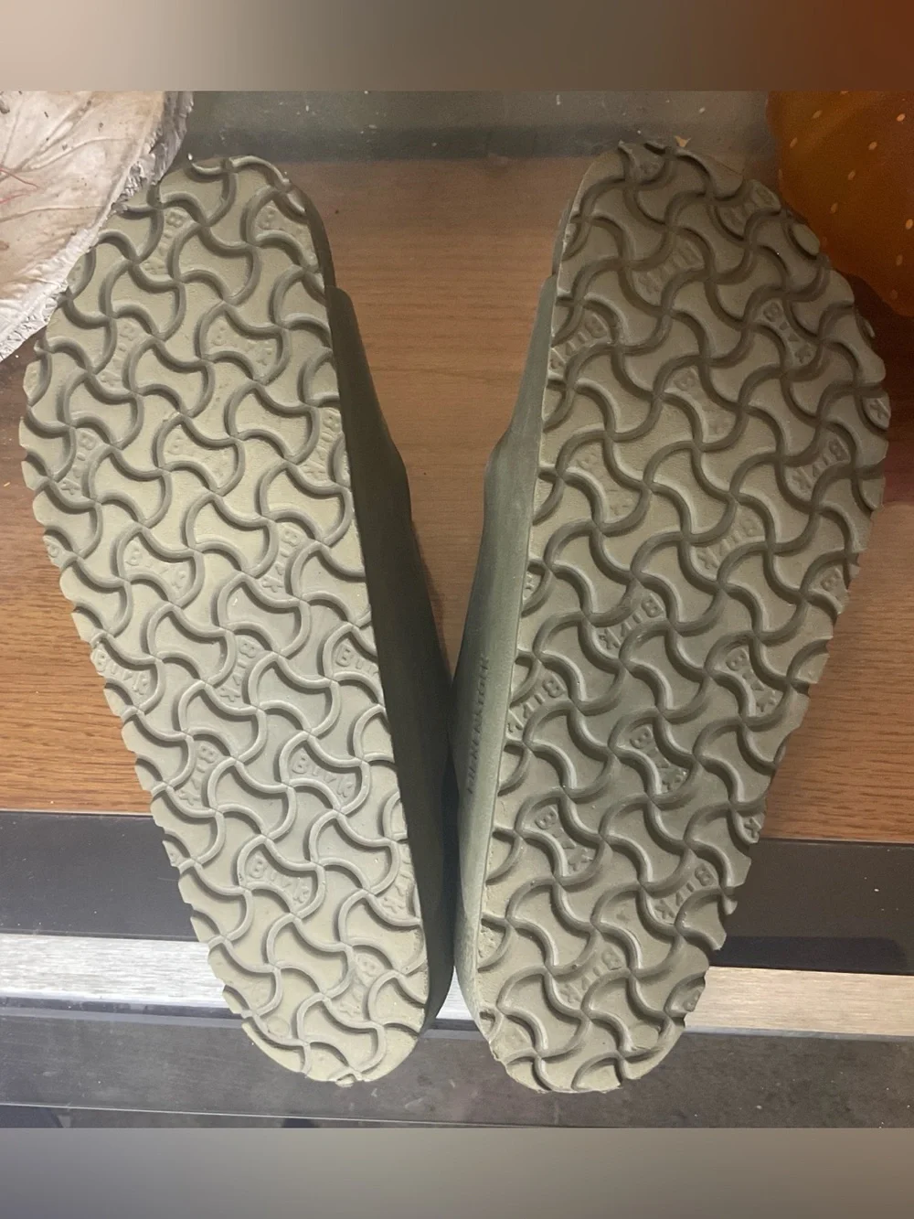 BIRKENSTOCK MENS ARIZONA KHAKI ESSENTIALS EVA SLIDE SANDALS 9-9.5 U.S. 42 EU NEW